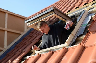 Pose de fenêtres de toit Velux à Dommartin